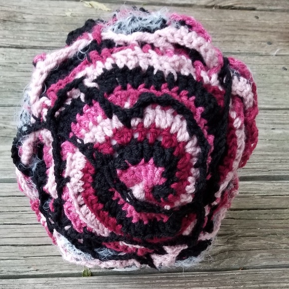 Rose Abstract Crochet Hat Shabby Chic Handmade - Picture 2 of 5